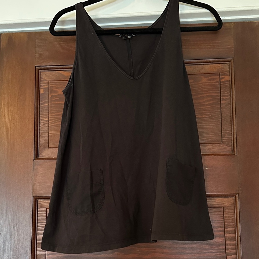 Theory Black V-Neck Tank with Front Pockets size S